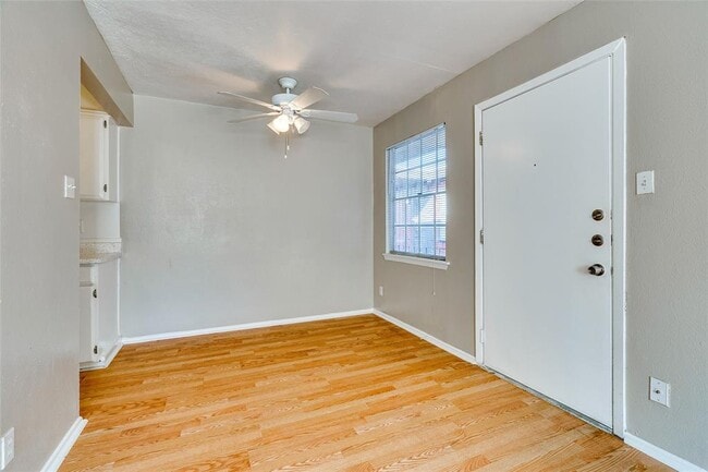 Foto del edificio - 307 E 31st St