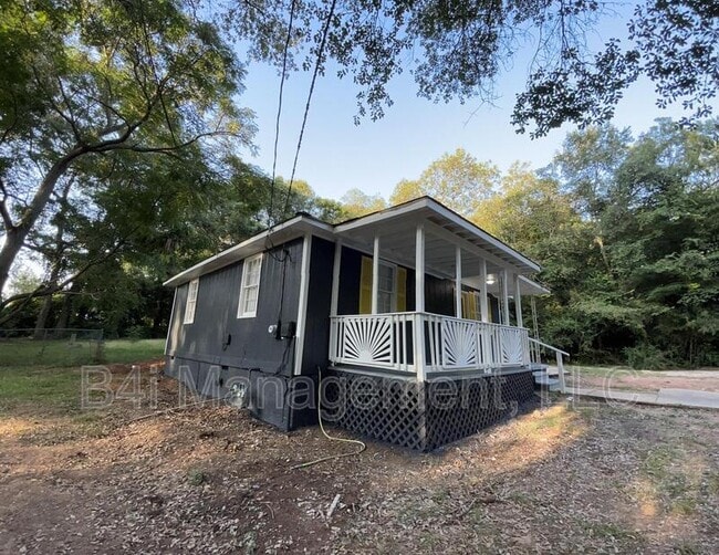 Building Photo - 121 Cedar St