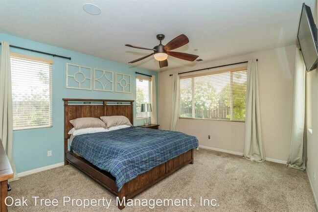 Foto del edificio - 3 br, 2 bath House - 10598 N. Whitney Avenue
