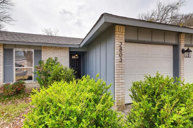 Building Photo - 2803 Nordham Dr