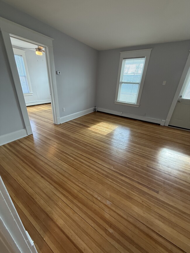 Foto del edificio - 1050 Princetown Rd