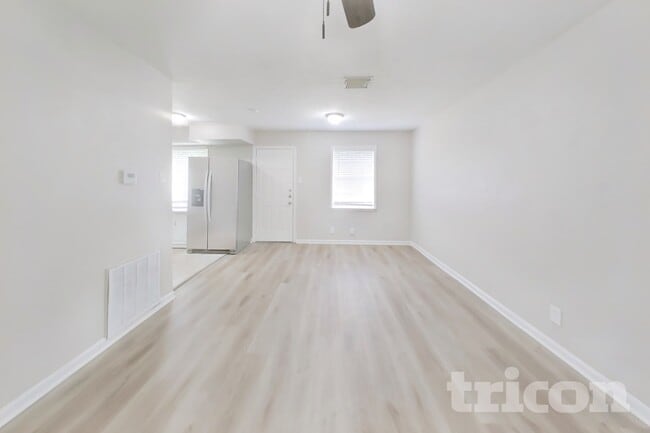 Building Photo - 12306 Foxridge Dr