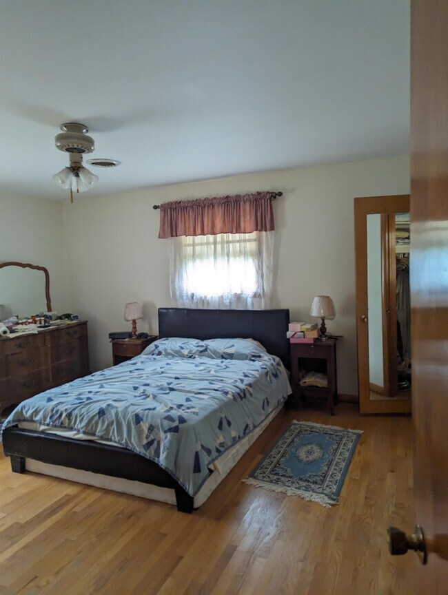 Foto del edificio - 4786 Mid County Ct