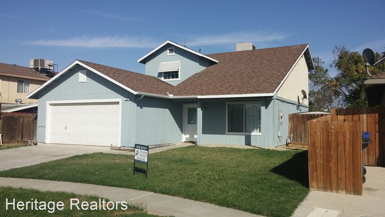 702 Basil Ct, Lemoore, CA 93245 House Rental in Lemoore, CA