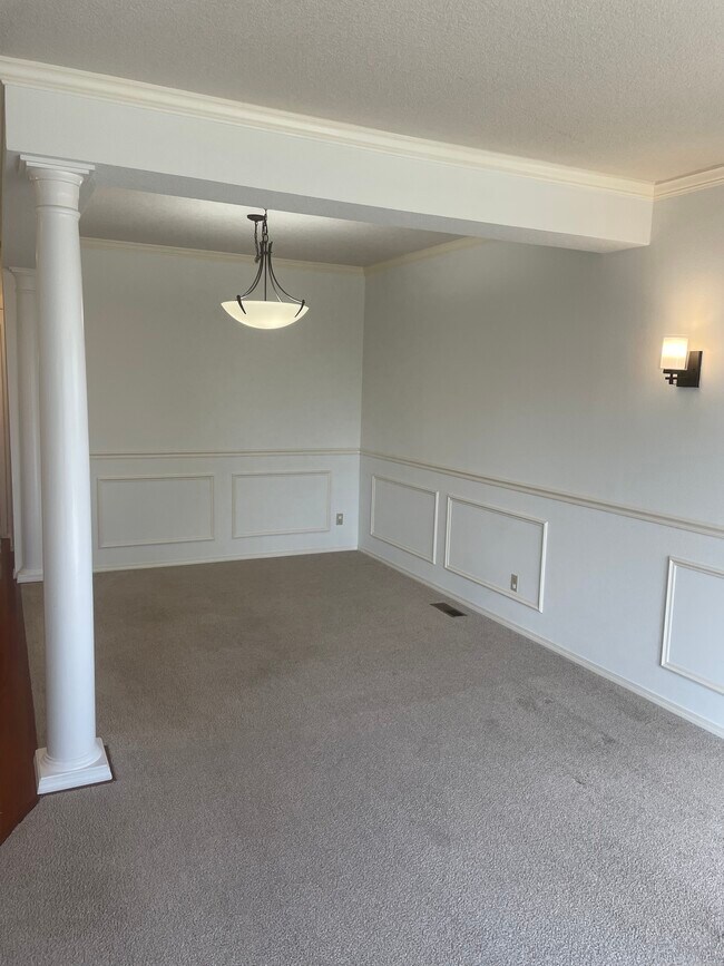 Building Photo - 3807 S Corbett Ave