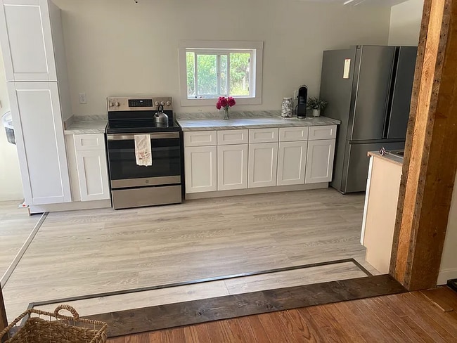 Building Photo - Charming 3-Bedroom Home in the Heart of Th...