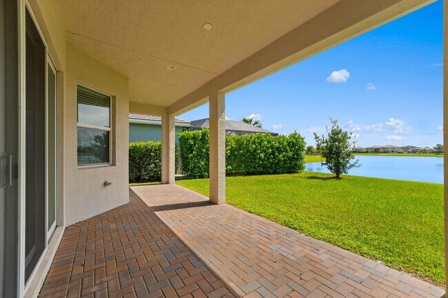 Foto del edificio - 16110 Whippoorwill Cir