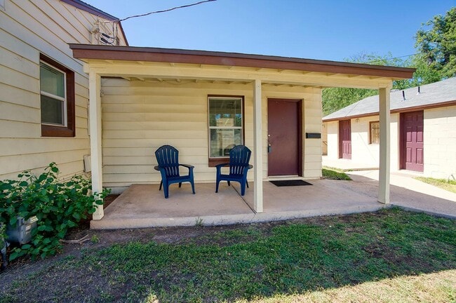 Photo - 502 W Roma Ave Apartment