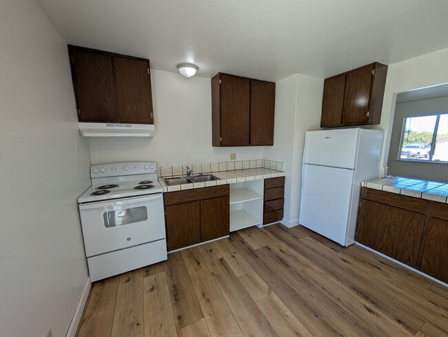 Building Photo - 1551 Memorial Dr