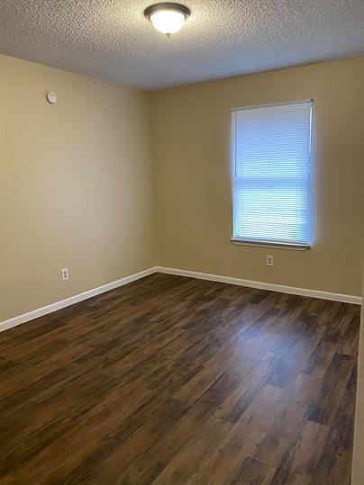 Building Photo - 139 Elm St