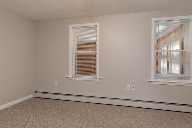 Building Photo - 184 Minott Rd