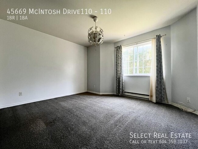 Photo du bâtiment - 45669 McIntosh Drive110
