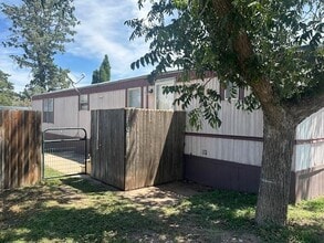Building Photo - 1108 N 8th St