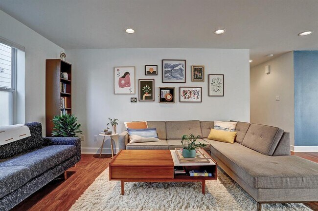 Foto del edificio - 1304 Ruthven St