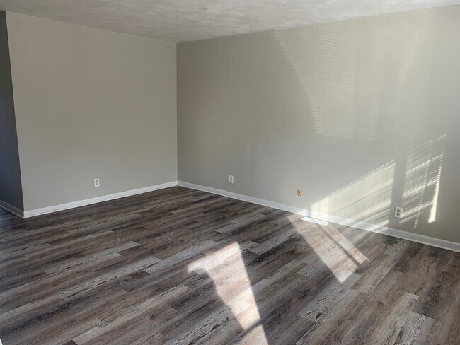 Foto del edificio - 425 W Altorfer Ln
