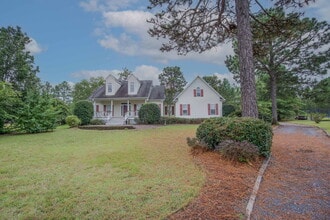 Building Photo - 380 Sullivan Dr
