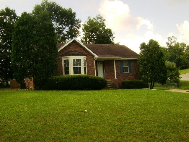 Primary Photo - 200 Mill Creek Rd
