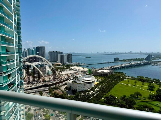 Foto del edificio - 888 Biscayne Blvd