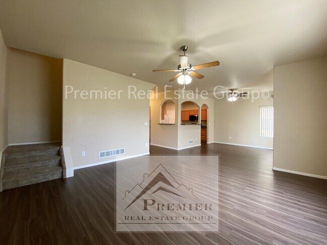 Foto del edificio - 6224 Saddlebred Way