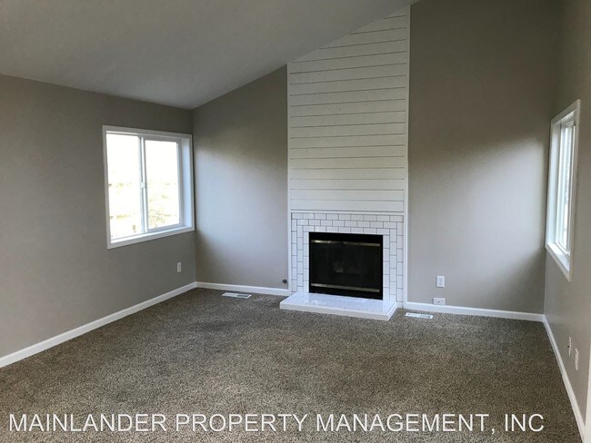 Building Photo - 3 br, 2 bath House - 17613 NW ROLLING HILL LN