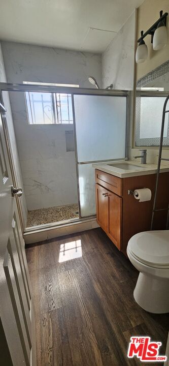 Foto del edificio - 1021 S Kingsley Dr