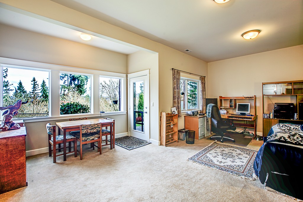 Living room/studio - 560 Wilderness Peak Dr NW