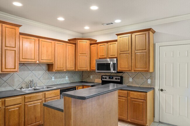 Foto del edificio - 602 SW Caprington St