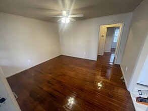 Building Photo - 429 Rose Ln