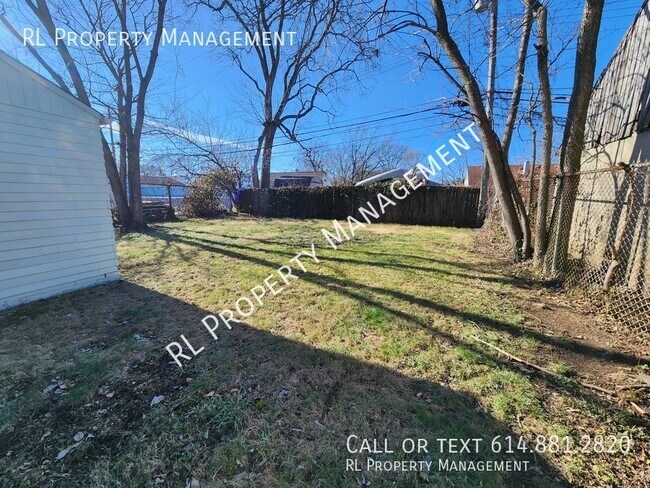 Building Photo - *WAIVED APPLICATION FEE WITH APPROVED APPL...