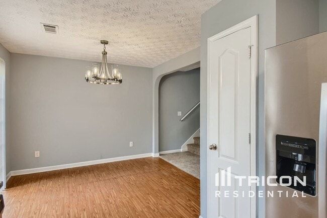 Foto del edificio - 1740 Formosa Ln