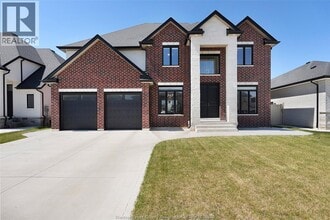 Building Photo - 594 Orchards Cres