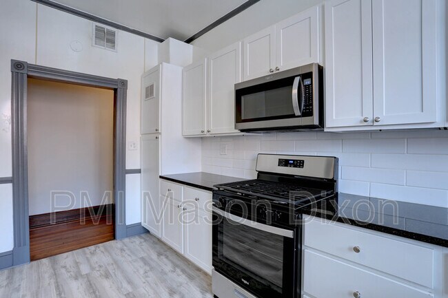 Foto del edificio - 700 S Broadway