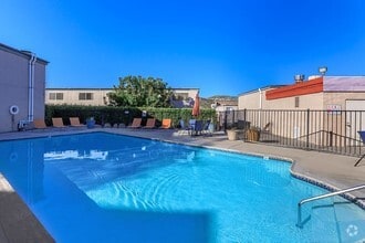 Building Photo - Terraza Hills