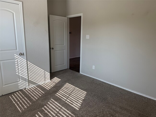 Building Photo - 15310 Dinnet Berm Dr
