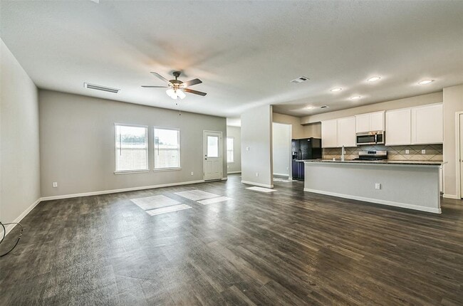 Building Photo - 3556 Terreno Vista Blvd