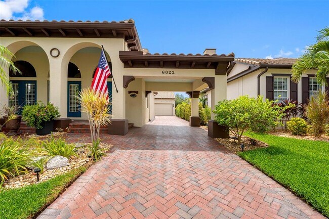 Foto del edificio - 6022 Beacon Shores St