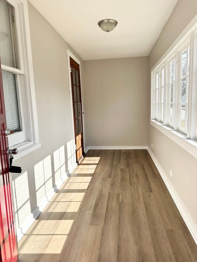 Foto del edificio - Renovated 3-Bedroom Gem within walking dis...