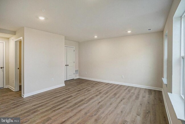 Building Photo - 708 Platinum Dr