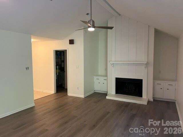 Building Photo - 10216 Camelback Cir