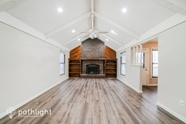 Building Photo - 201 Southeast Princeton Place
