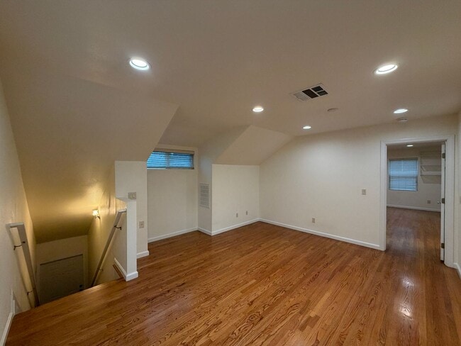 Foto del edificio - 1630Lynd