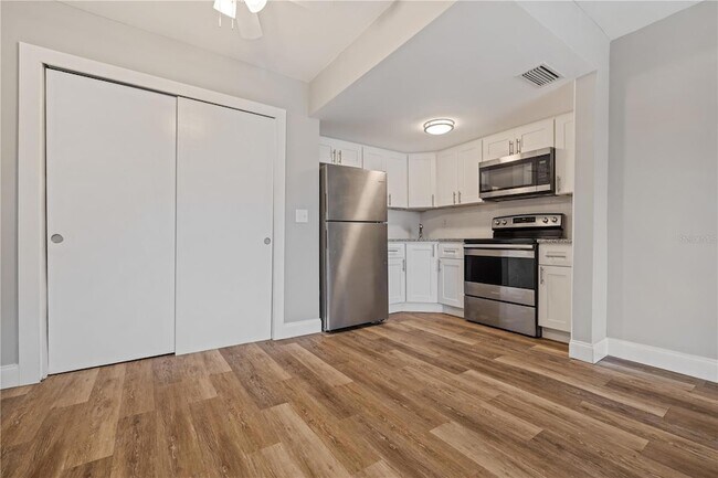 Foto del edificio - 8602 Huron Ct