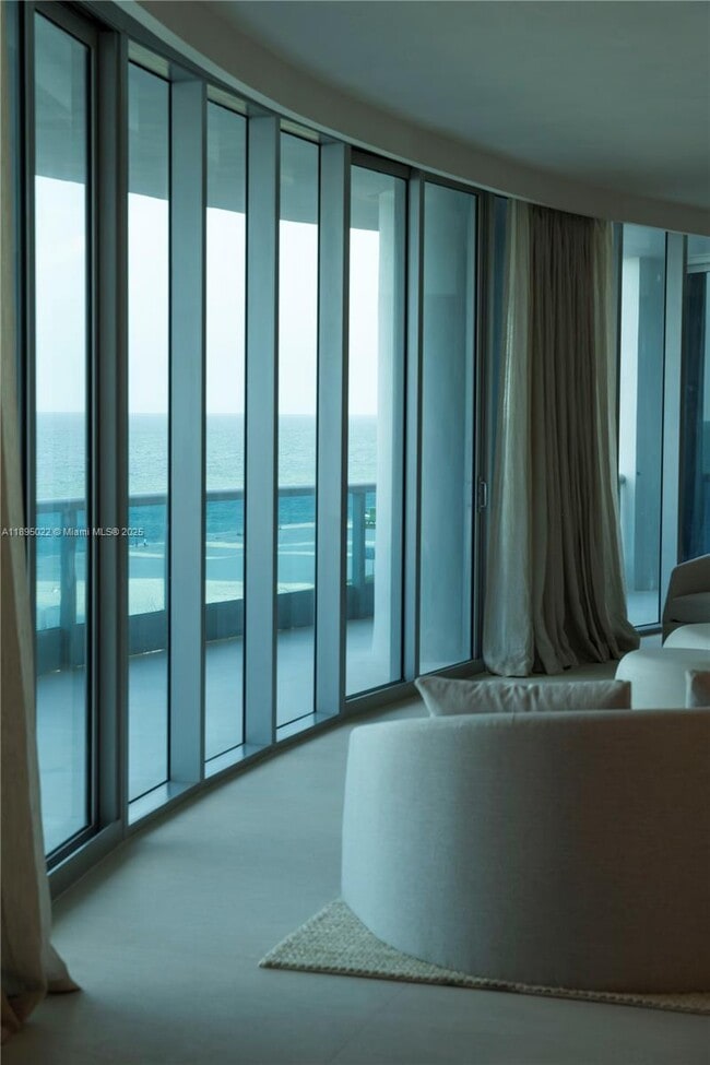 Building Photo - 5959 Collins Ave