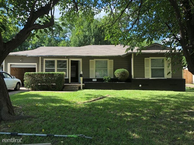 Building Photo - 3 br, 1 bath House - 2508 Hillcrest Street