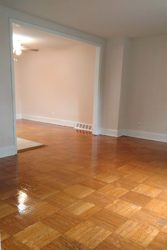 Foto del edificio - 7314 Devon St