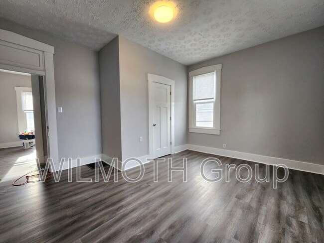 Building Photo - 133 W Hendricks St