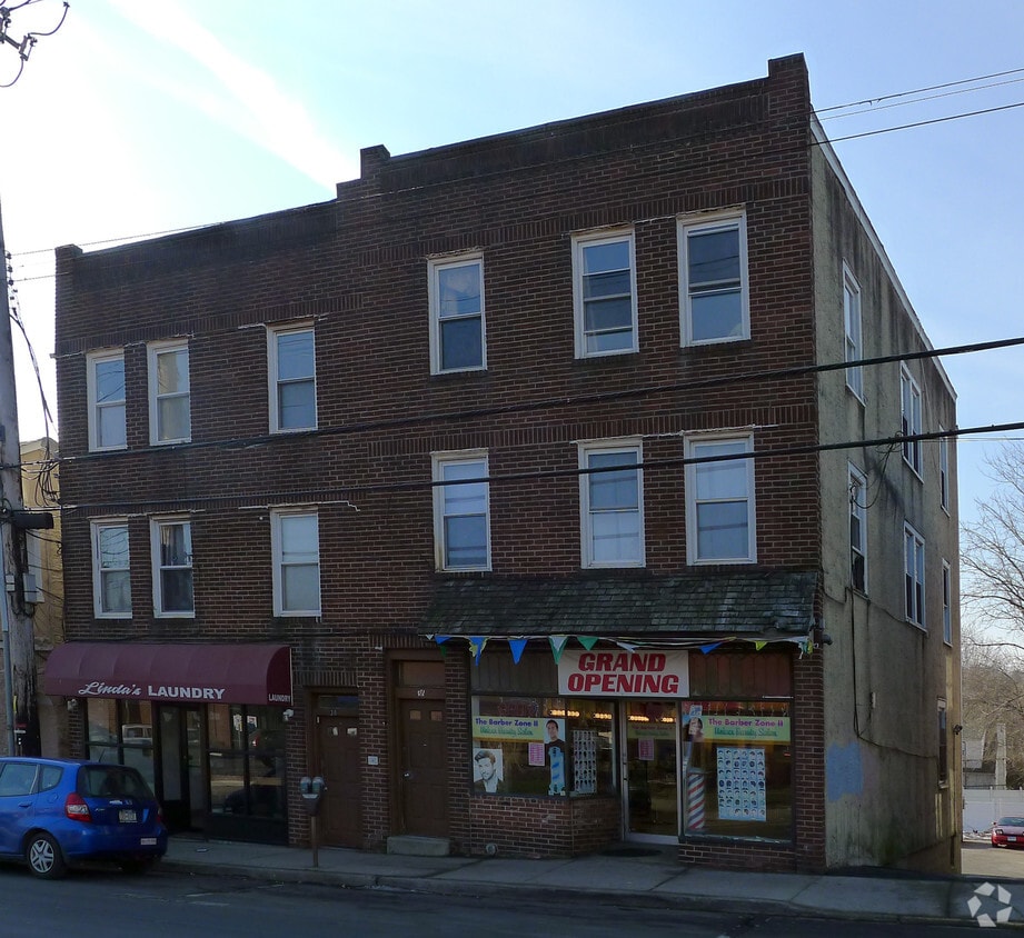 Foto del edificio - 36 Marble Ave