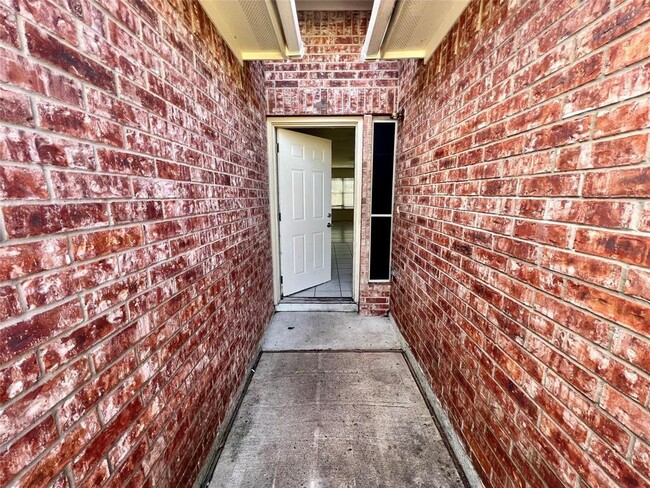 Building Photo - 3110 Sparrow St