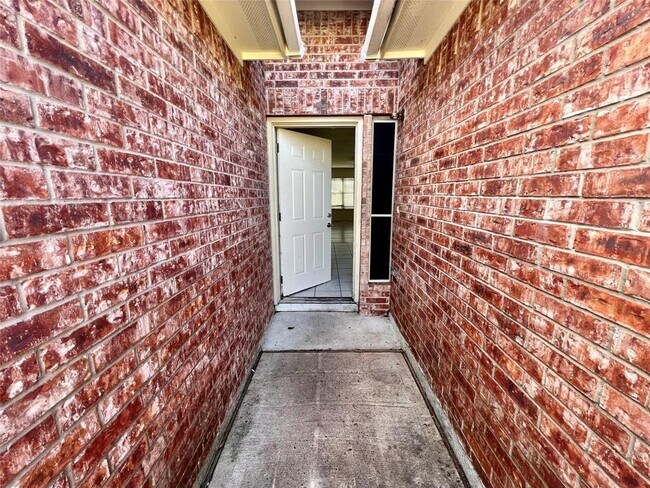 Foto del edificio - 3110 Sparrow St