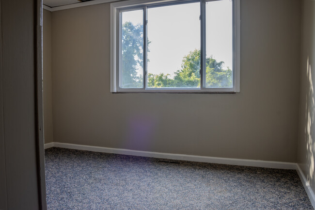 Bedroom - 1222 Main Ave